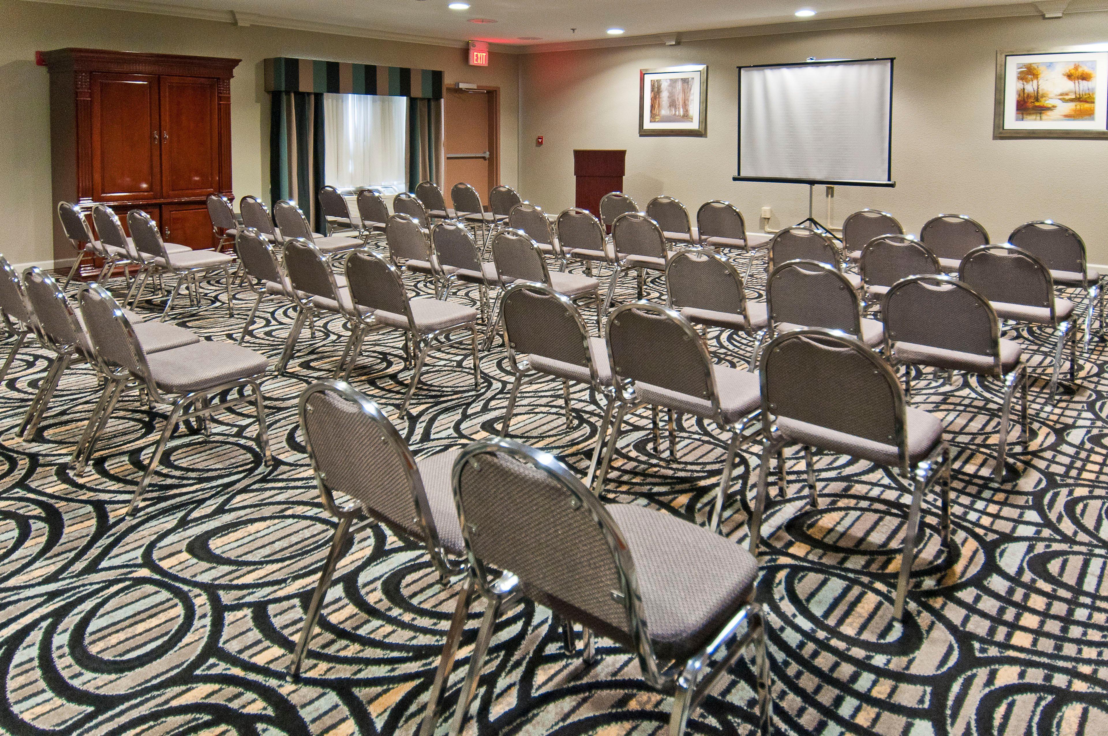 Holiday Inn Express Hotel And Suites Lake Charles By Ihg Exterior photo