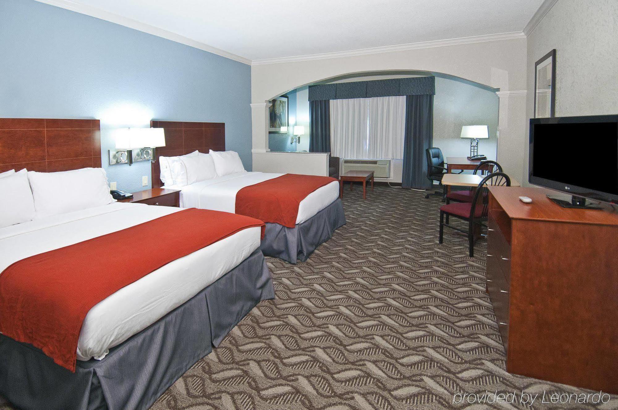 Holiday Inn Express Hotel And Suites Lake Charles By Ihg Exterior photo